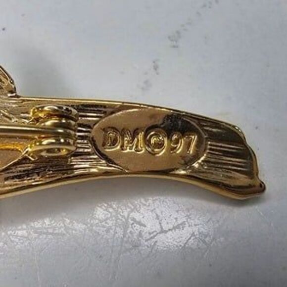 Vintage David Monn Bouquet of Red Roses Gold Tone Brooch Pin 1997 - Picture 4 of 4